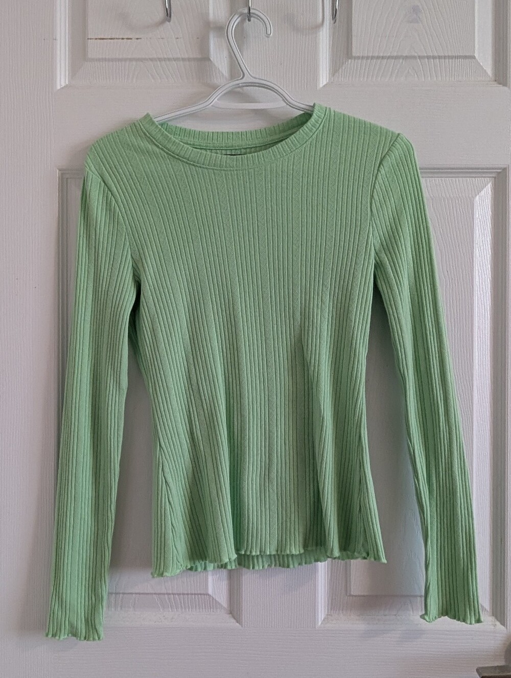 3/25$ NWOT Ribbed Knit Long Sleeve Top Green Crewneck  Minimalist Casual S